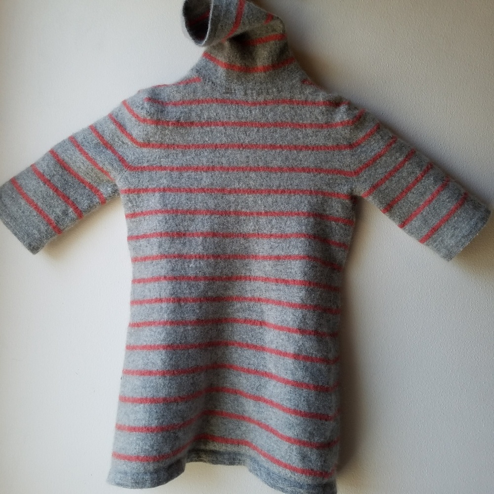 Cashmere gray/coral striped turtleneck